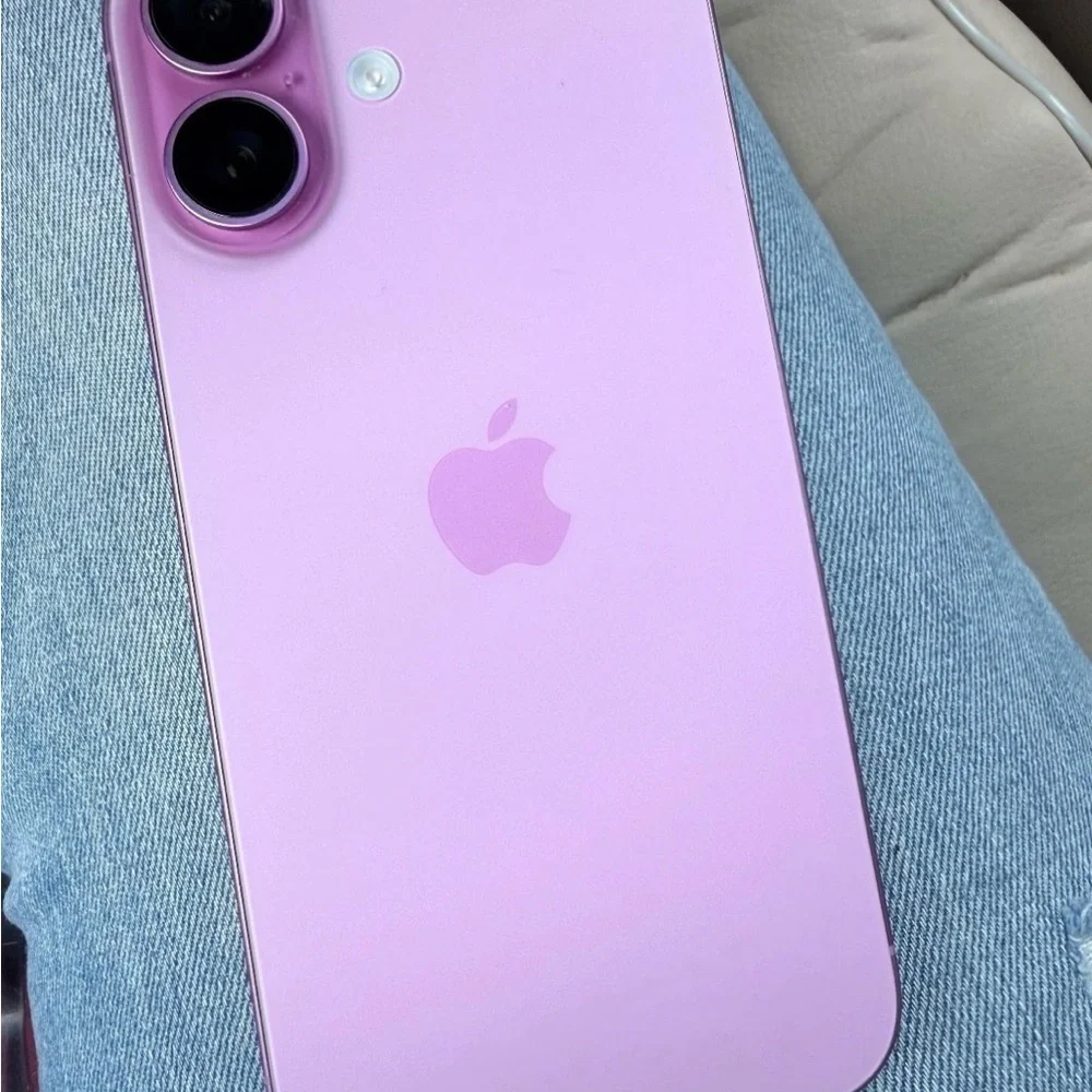Apple no scratches as